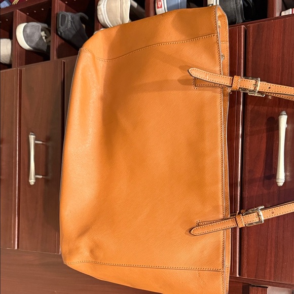 Tory Burch Camel Leather Tote - Picture 7 of 12